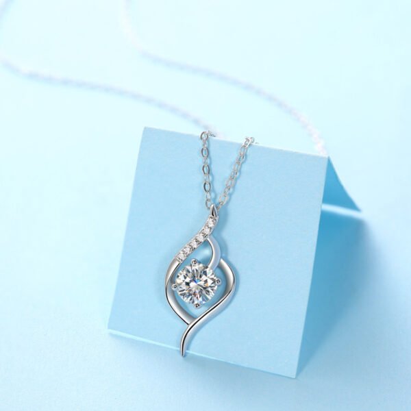 A Beautiful City Luxury Fashion Diamond Pendant Necklace Set With Mosan Diamond Silver Ornaments - Image 4