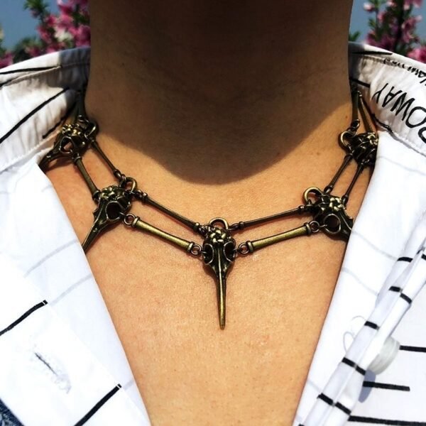 Fashionable New European And American Gothic Bird Skull Necklace - Image 9