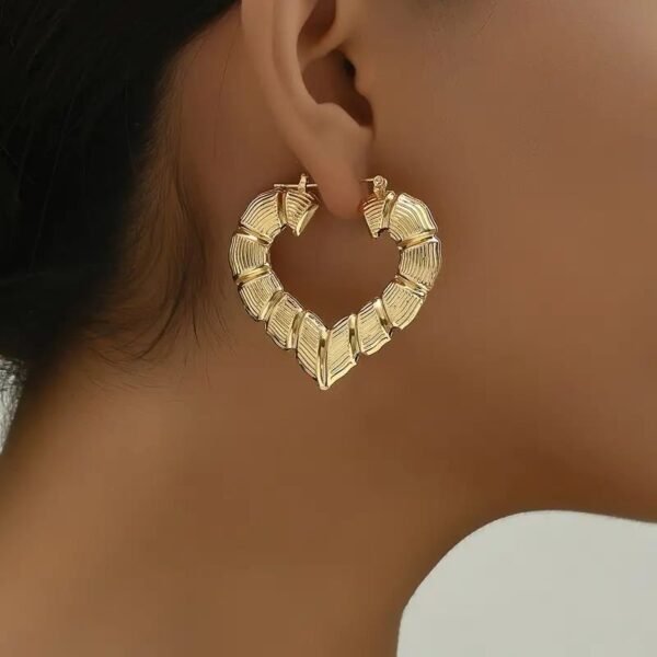 Elegant Gold-Tone Hoop Earrings Set - Timeless And Versatile - Image 8