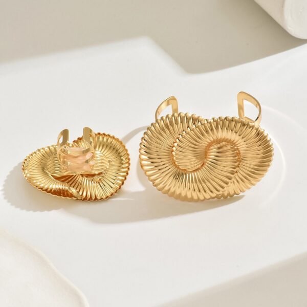 14K Gold Plated Golden Shell-Inspired  Jewelry Set - Necklace, Earrings, And Ring - Image 4