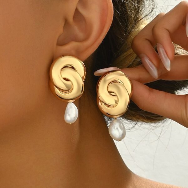 Golden Knot Pearl Drop Earrings -  Elegant And Timeless Jewelry - Image 9