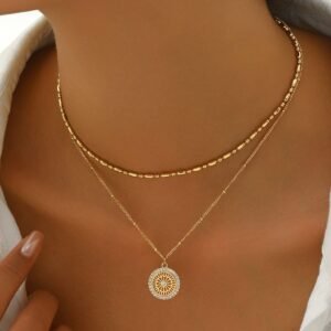 Elegant Gold Layered Necklace Set With Crystal Medallion  Pendant - Chic And Versatile Jewelry For Women