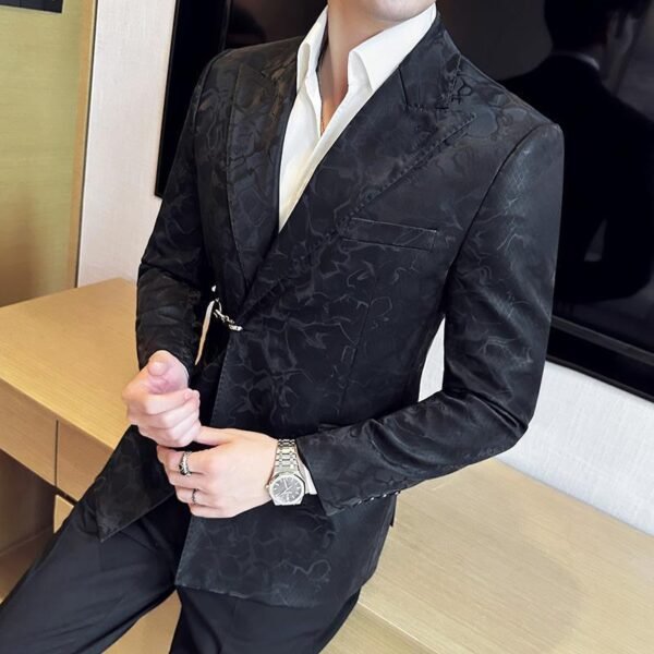 Vintage Pattern Men's Casual Suit Metal Hook Placket Closure Collar Leather Texture Suit - Image 4