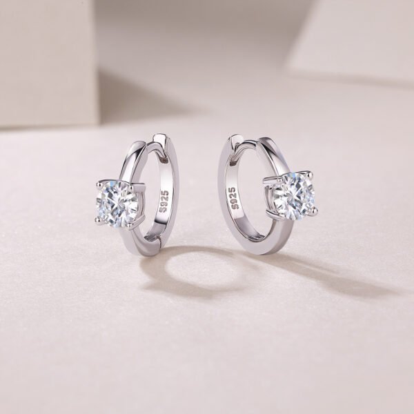 Set Out To The Heart Of Luxury Fashion Diamond Earrings Stud Mossan Diamond Silver Ornaments - Image 4