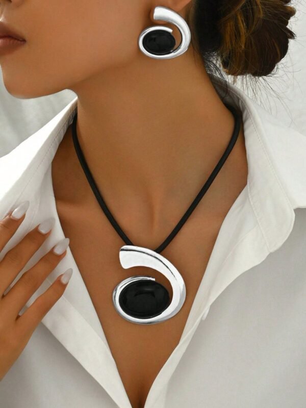 14K Gold Plated Black Onyx Swirl Choker Necklace And Earrings Set - Image 7