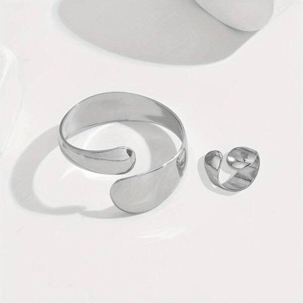 14K Gold-Plated Adjustable Open Ring - Timeless Elegance For Every Occasion - Image 3
