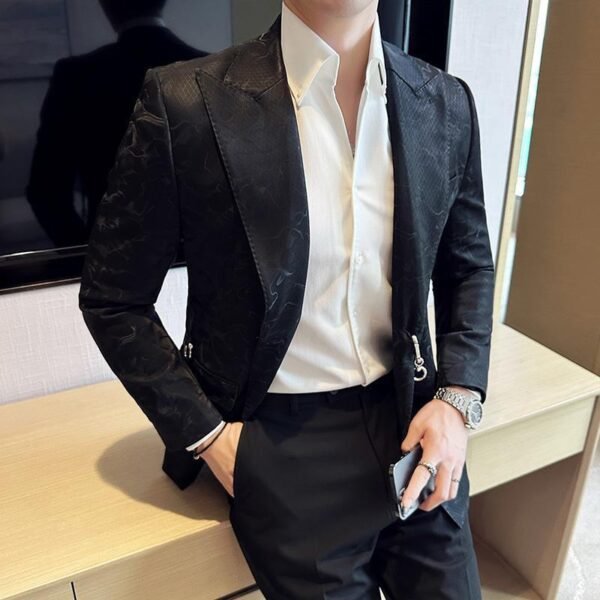 Vintage Pattern Men's Casual Suit Metal Hook Placket Closure Collar Leather Texture Suit - Image 3