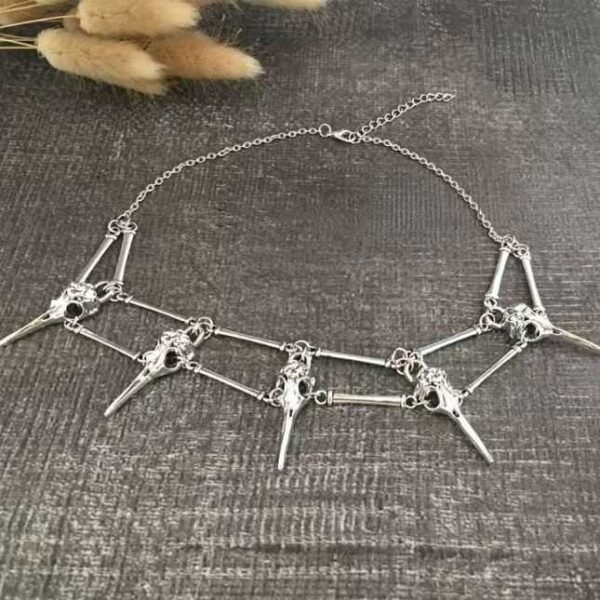 Fashionable New European And American Gothic Bird Skull Necklace - Image 5