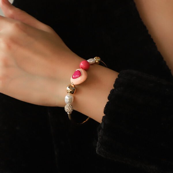 Fashion Original Design Heart Peach Pearl Combination Bracelet Suit - Image 5