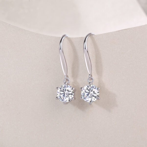 Jumping Wind Inlaid Moissanite Silver Earrings Luxury Fashion Diamond Earrings - Image 3