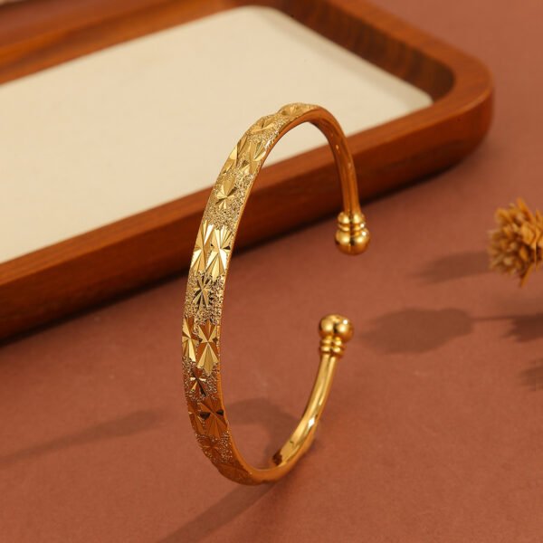 1pcsVintage Gold-plated 18k Delicate Pattern Bracelet, Sand Gold Women's Open Bracelet, Suitable For Daily Wear Holiday Gifts - Image 6