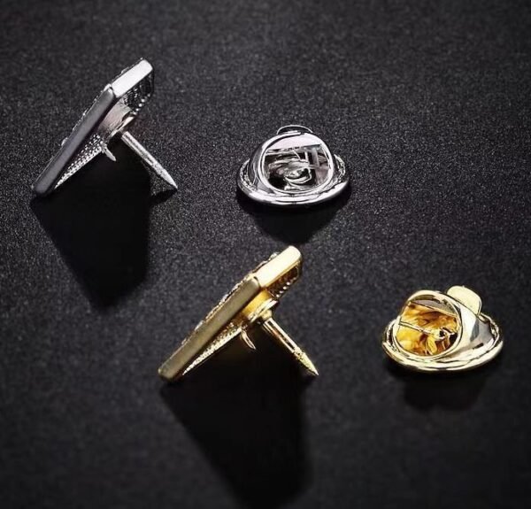 Simple And Stylish Rhinestone Brooch - Image 3